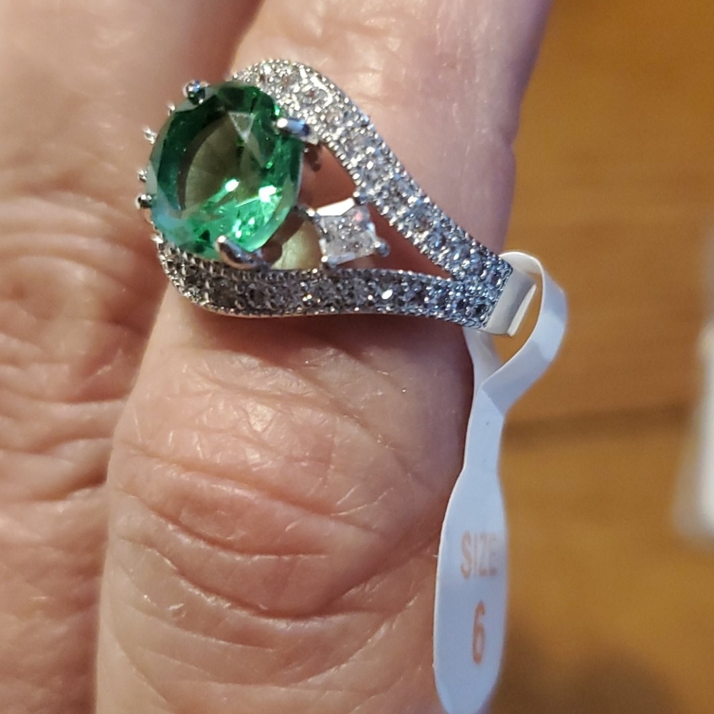 Ring - Picture 2 of 3